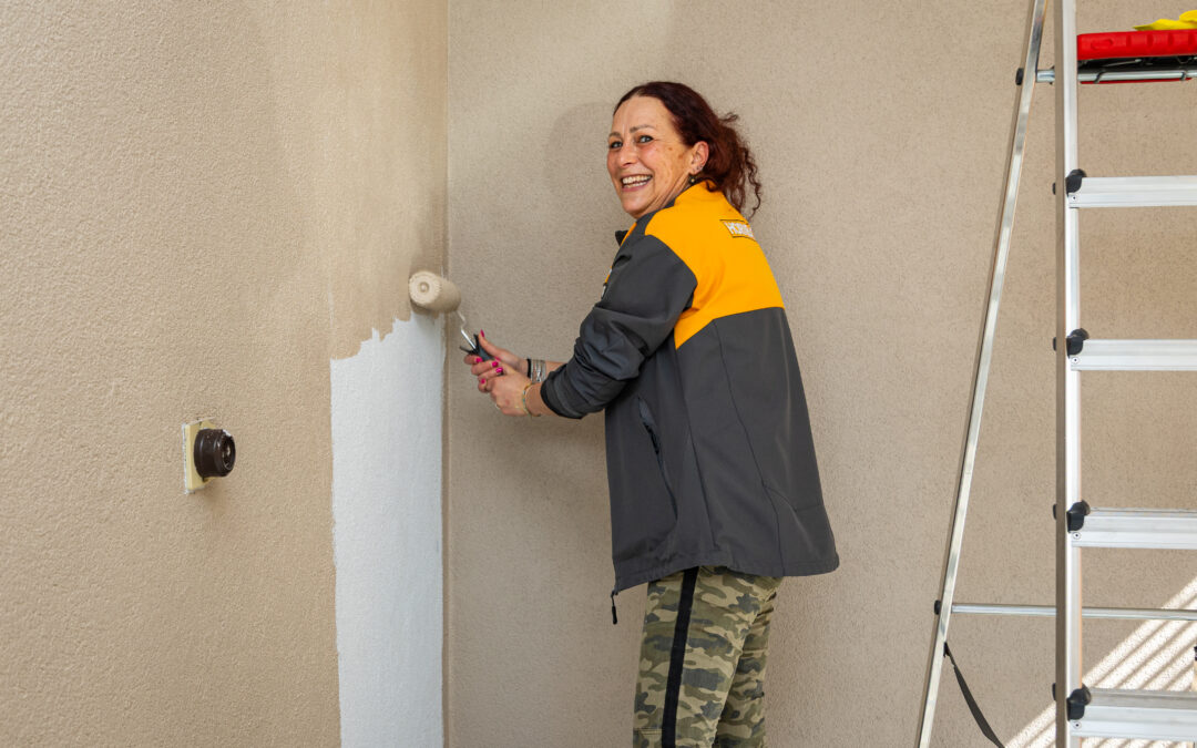 Stichting HORNBACHhelpt geeft inloophuis Stichting LeMKa een warme uitstraling